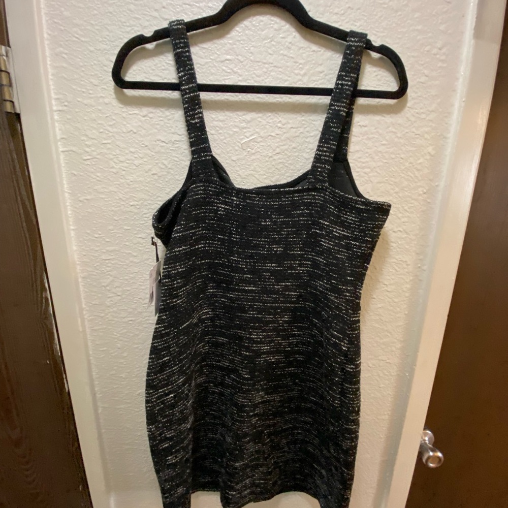 NWT. Originality Bodycon dress. Size M.